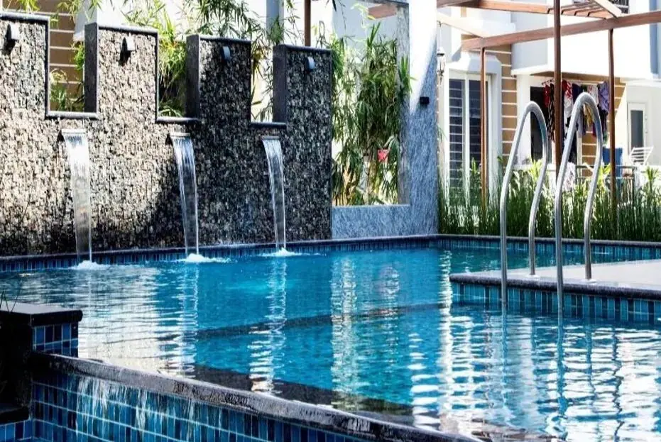 Project Name: Swimming Pool
